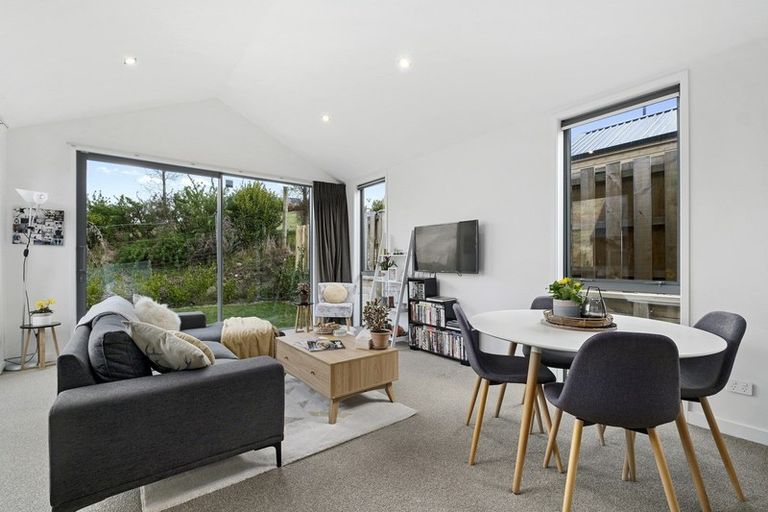 Photo of property in 4 Huxley Place, Lake Hayes, Queenstown, 9304