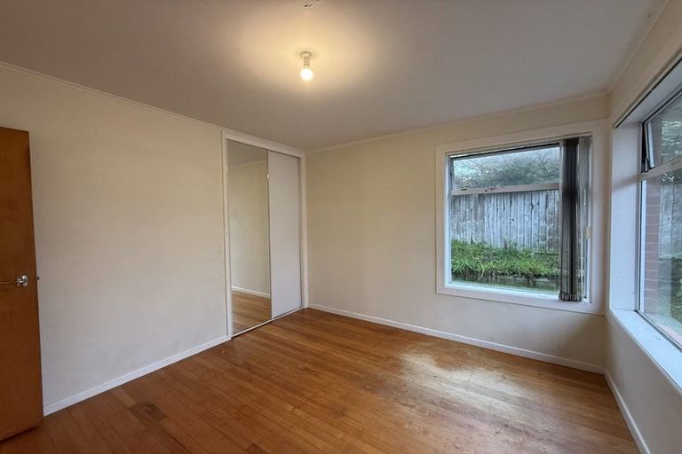 Photo of property in 12d Dawn Place, Te Atatu South, Auckland, 0610