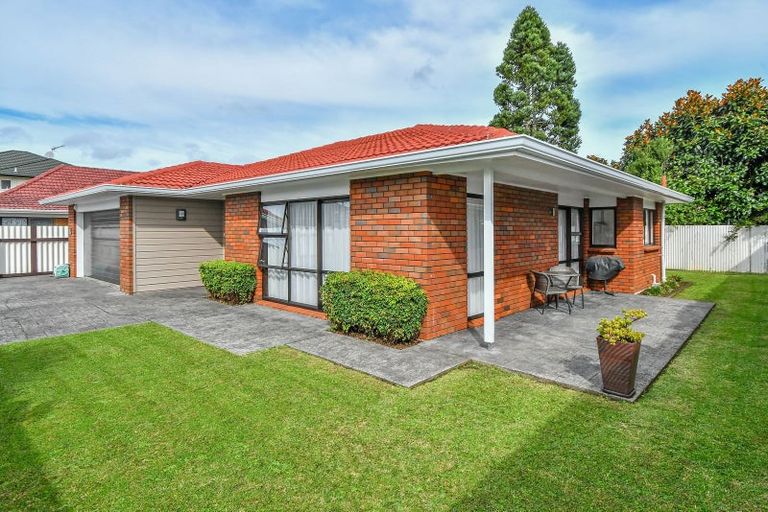 Photo of property in 2/13 Maunu Road, Papatoetoe, Auckland, 2025