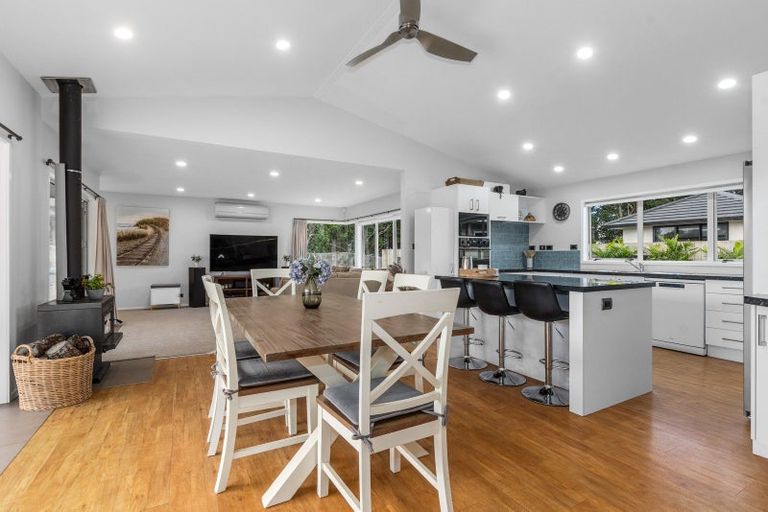 Photo of property in 14 Dip Road, Jacks Point, 9371