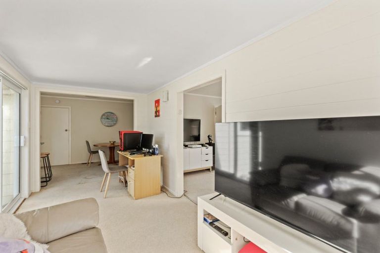 Photo of property in 8 Oleander Place, Bell Block, New Plymouth, 4312