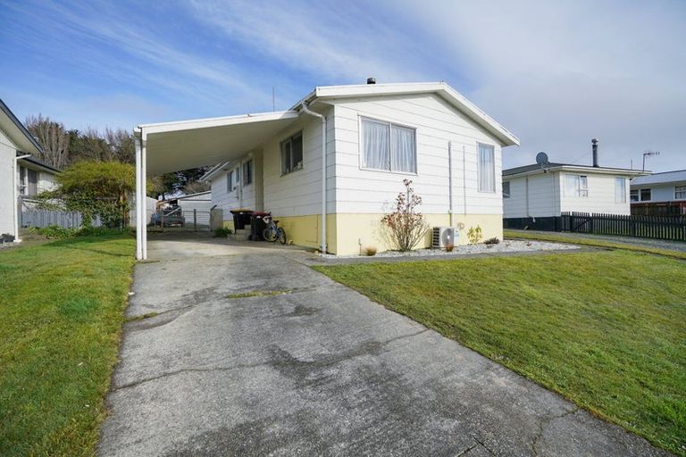 Photo of property in 56 Lauder Crescent, Heidelberg, Invercargill, 9812