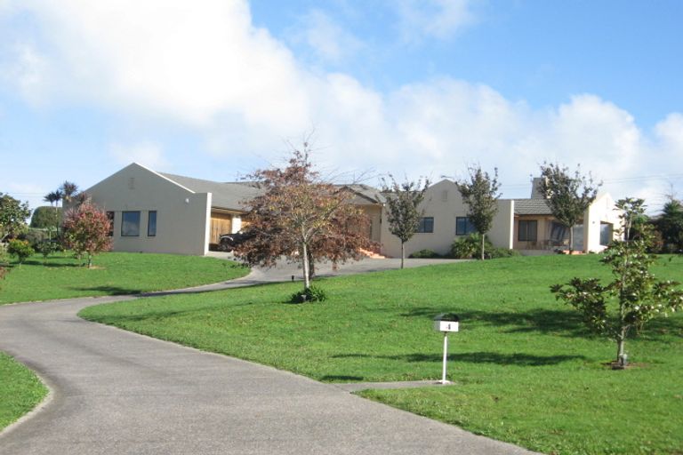 Photo of property in 4 Aunceston Rise, Alfriston, Auckland, 2105
