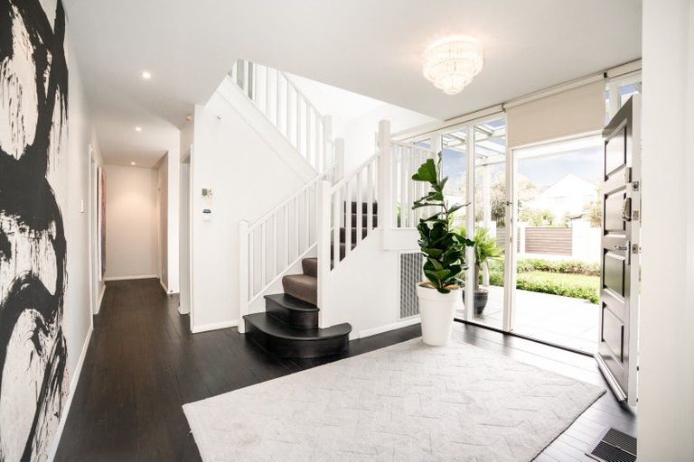Photo of property in 64 Friend Street, Karori, Wellington, 6012