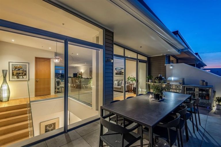 Photo of property in 203/585 Beach Road, Rothesay Bay, Auckland, 0630