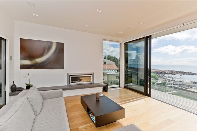 Photo of property in 33 Kitchener Road, Takapuna, Auckland, 0622