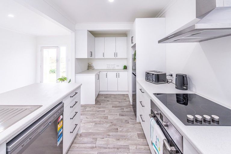 Photo of property in 89 Great North Road, Saint Johns Hill, Whanganui, 4501