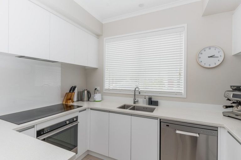 Photo of property in 5 Poaka Road, Hobsonville, Auckland, 0616