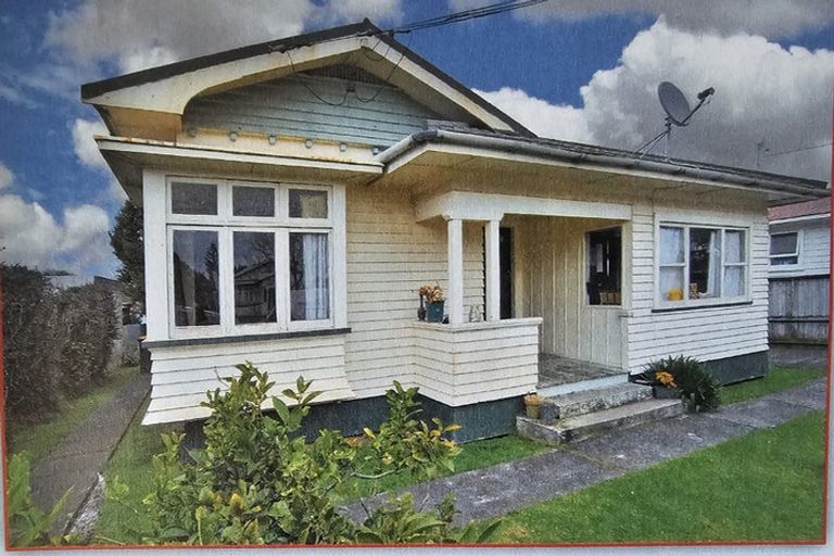 Photo of property in 11 Freyberg Avenue, Papatoetoe, Auckland, 2104