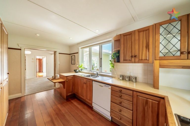 Photo of property in 142 Seddon Street, Naenae, Lower Hutt, 5011