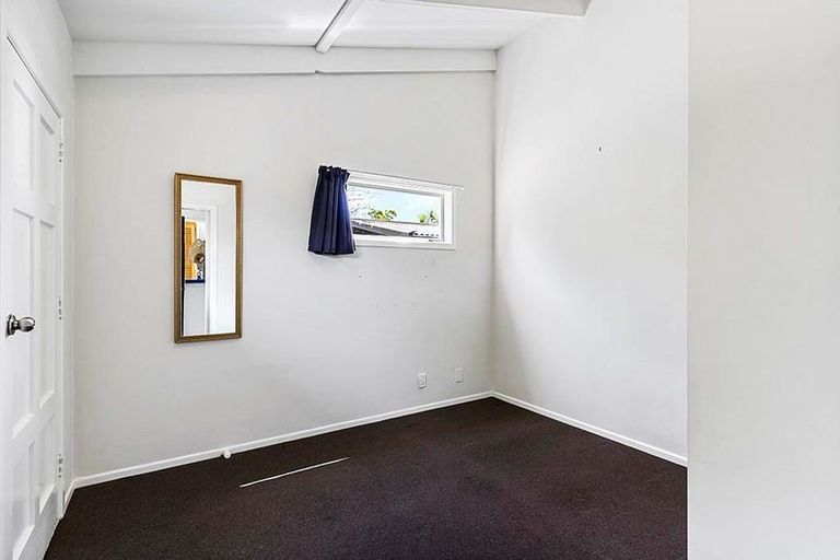 Photo of property in 24a Blanes Road, Weymouth, Auckland, 2103