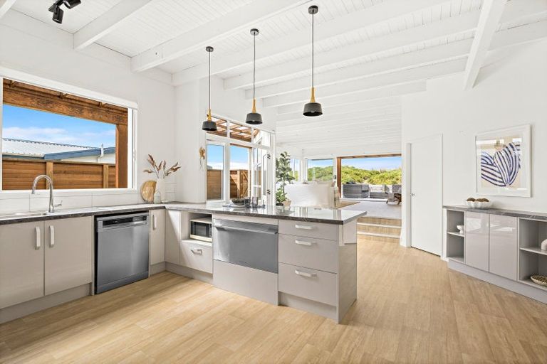 Photo of property in 19a Ruby Cove, Omaha, 0986