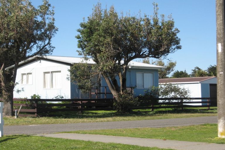 Photo of property in 67 Koputara Road, Himatangi Beach, Foxton, 4891