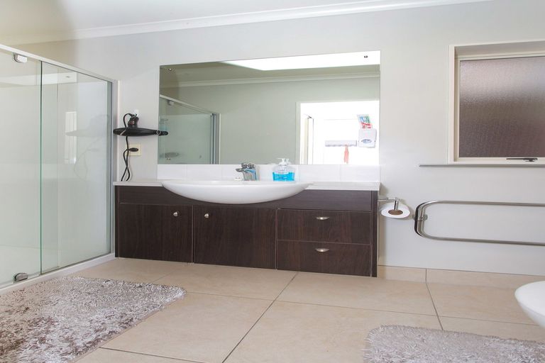 Photo of property in 8 Thyme Court, Flat Bush, Auckland, 2016