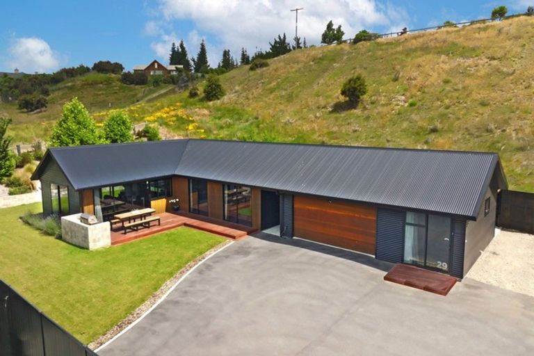 Photo of property in 29 Kingfisher Crescent, Albert Town, Wanaka, 9305