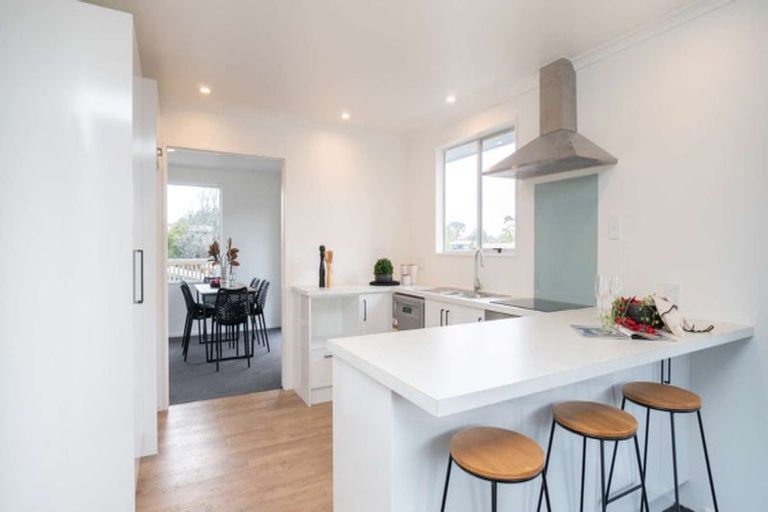 Photo of property in 6 Capri Place, Awapuni, Palmerston North, 4412