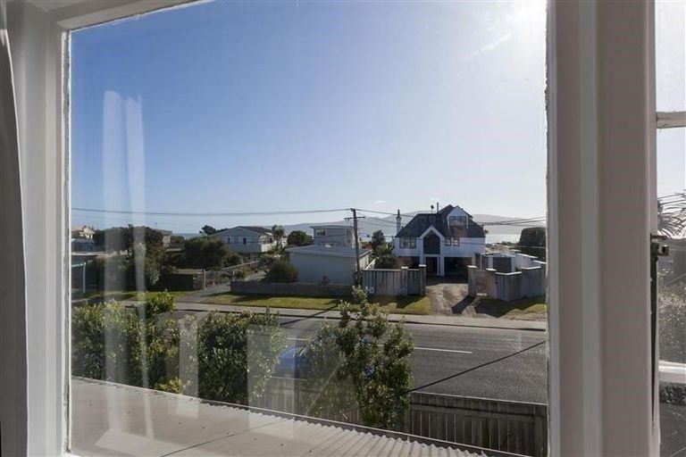 Photo of property in 98 Manly Street, Paraparaumu Beach, Paraparaumu, 5032