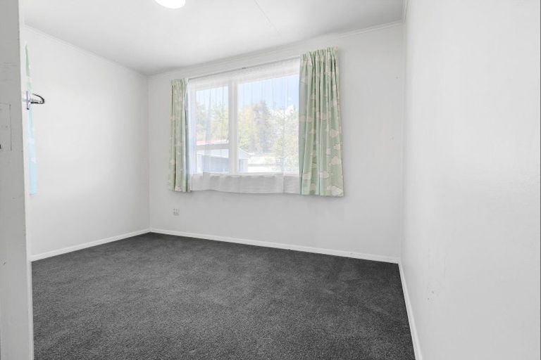 Photo of property in 7 Te Wharekaihua Grove, Turangi, 3334