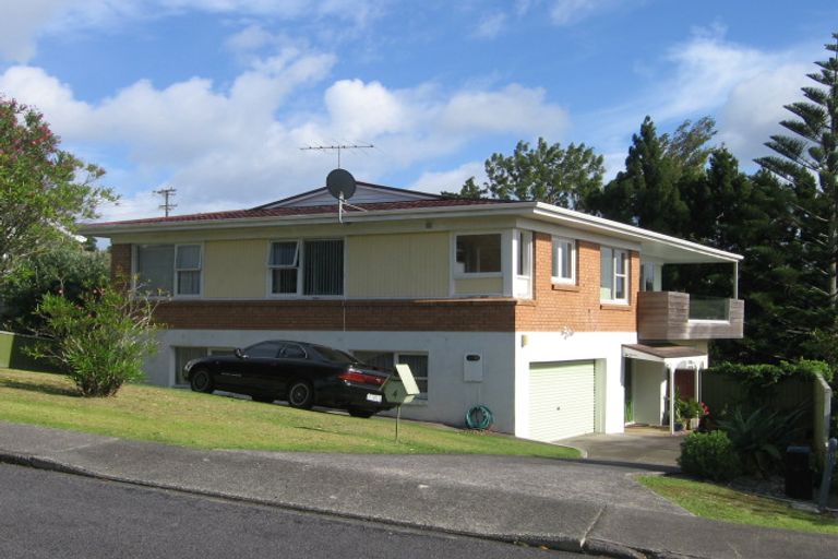 Photo of property in 4 Mcdowell Crescent, Hillcrest, Auckland, 0627