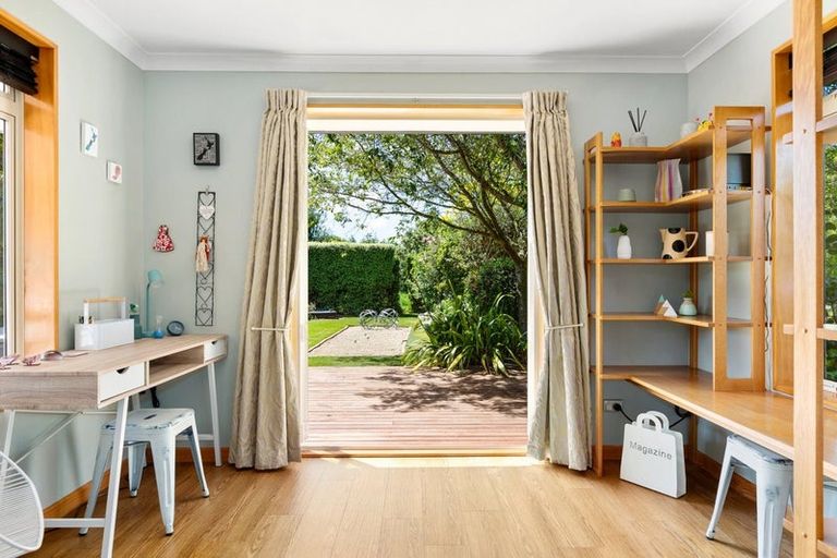 Photo of property in 11 Bridge Street, Southbridge, 7602