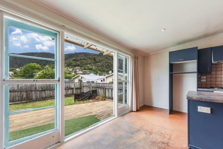 Photo of property in 24 Devon Street, Picton, 7220