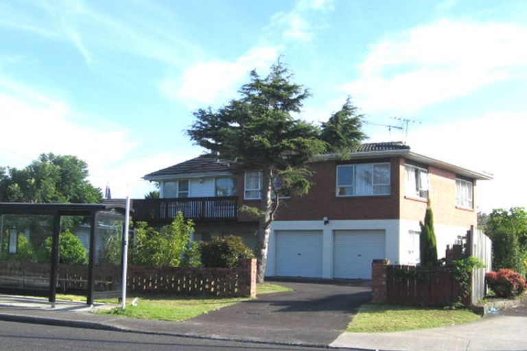 Photo of property in 116 Chivalry Road, Glenfield, Auckland, 0629