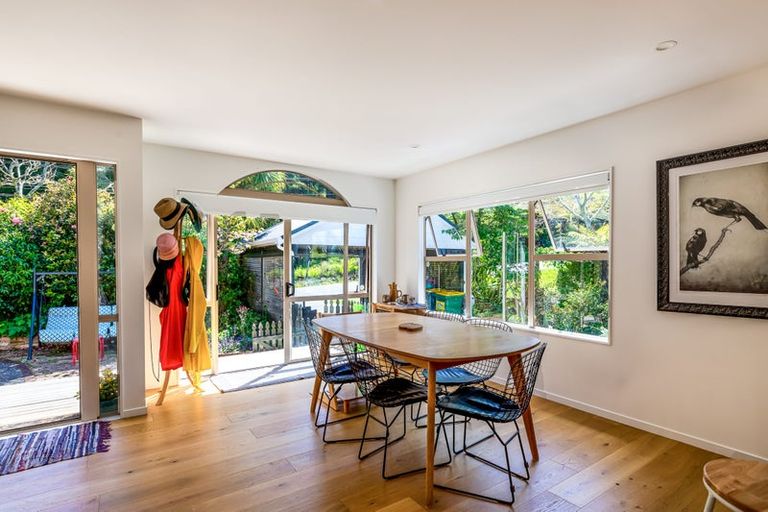 Photo of property in 46 Huia Road, Titirangi, Auckland, 0604