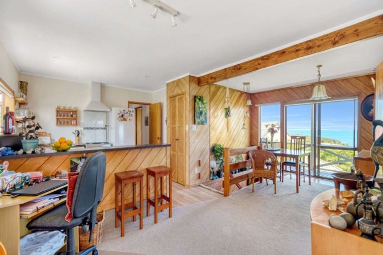 Photo of property in 24 Bay View Road, Cable Bay, 0420