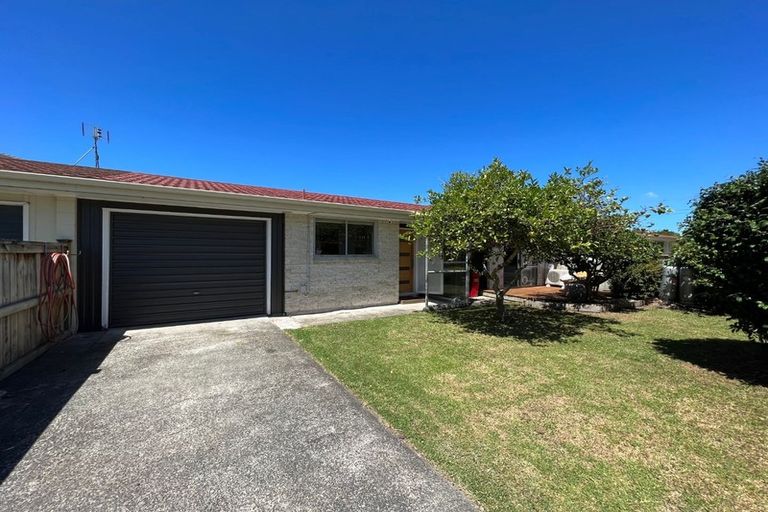 Photo of property in 2/59 Hatton Road, Orewa, 0931