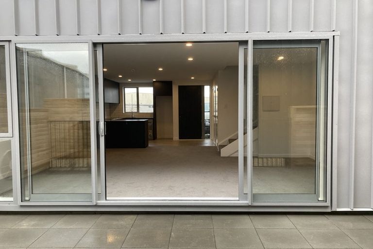 Photo of property in 25 John Street, Stokes Valley, Lower Hutt, 5019