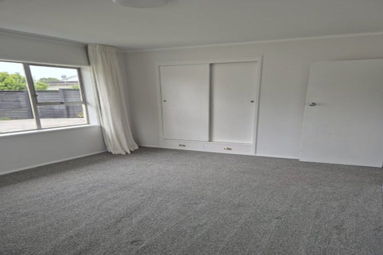 Photo of property in 2/6 Hemsway Place, Sunnyhills, Auckland, 2010