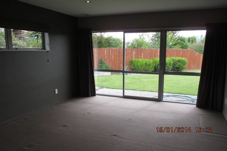 Photo of property in 2 Mystery Grove, Lake Hayes, Queenstown, 9304