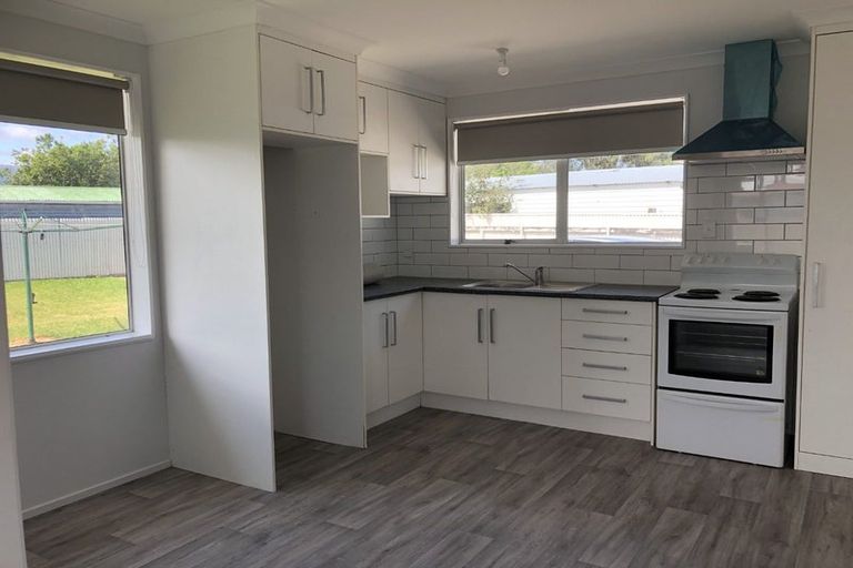 Photo of property in 24 Heather Street, Levin, 5510