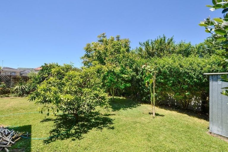 Photo of property in 4050a Great North Road, Glen Eden, Auckland, 0602
