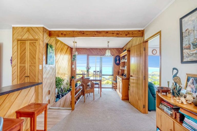 Photo of property in 24 Bay View Road, Cable Bay, 0420