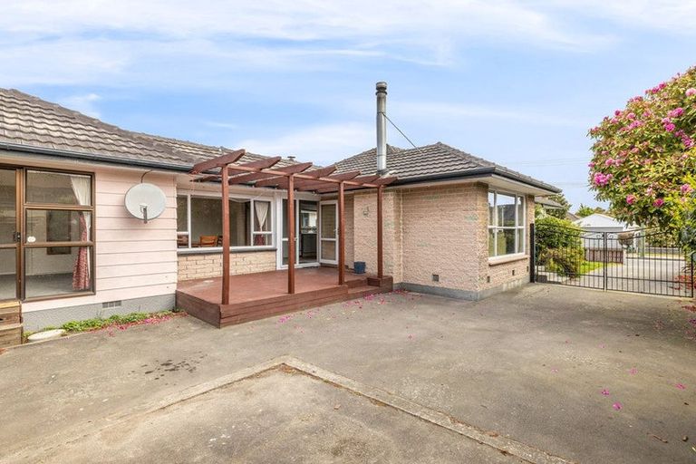 Photo of property in 22 Greenhurst Street, Sockburn, Christchurch, 8042