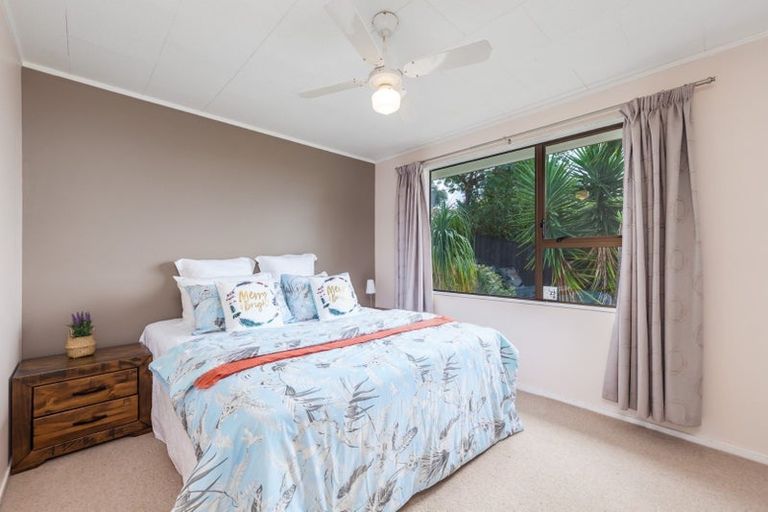 Photo of property in 46 Keegan Drive, Massey, Auckland, 0614