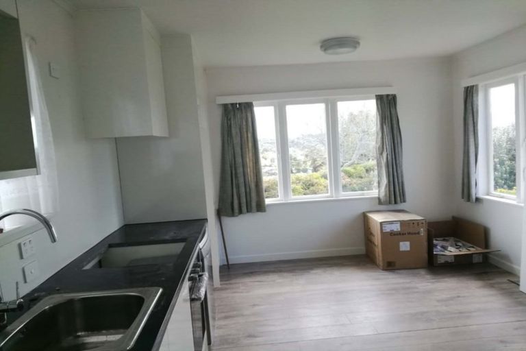 Photo of property in 1/63 Arran Road, Browns Bay, Auckland, 0630