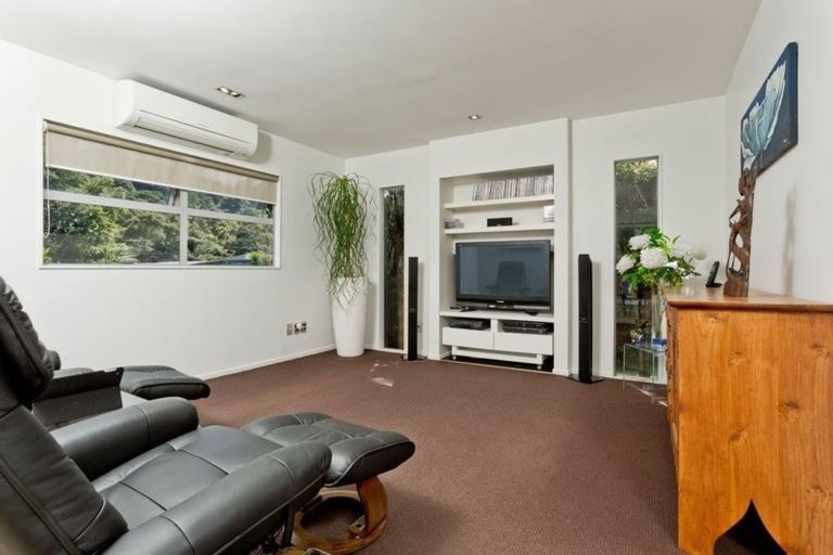 Photo of property in 125b Glendhu Road, Bayview, Auckland, 0629