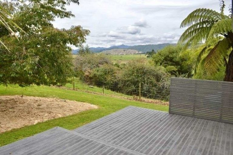 Photo of property in 297 Kuku Road East, Kuku, Levin, 5570