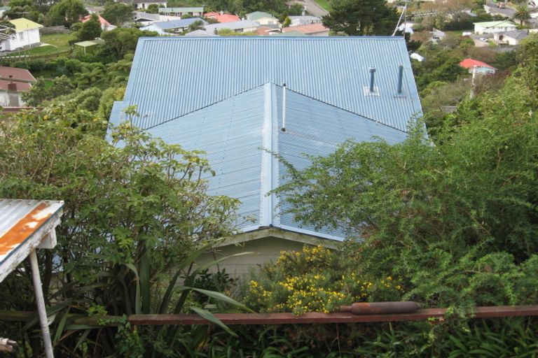 Photo of property in 89 Ruskin Road, Newlands, Wellington, 6037