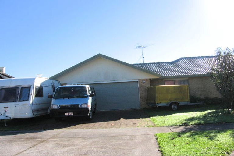 Photo of property in 1 Advance Way, Albany, Auckland, 0632
