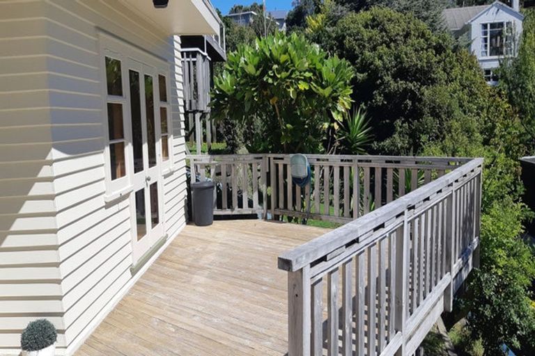 Photo of property in 78 Townsend Road, Miramar, Wellington, 6022