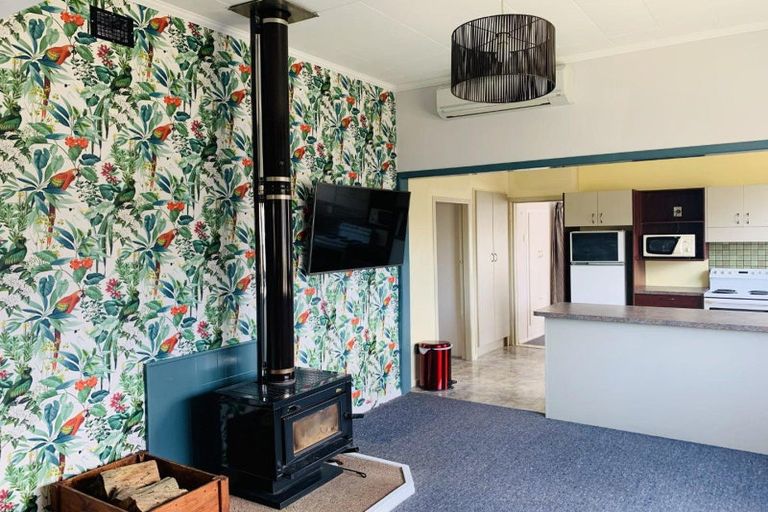 Photo of property in 14 Kawatiri Avenue, Gonville, Whanganui, 4501