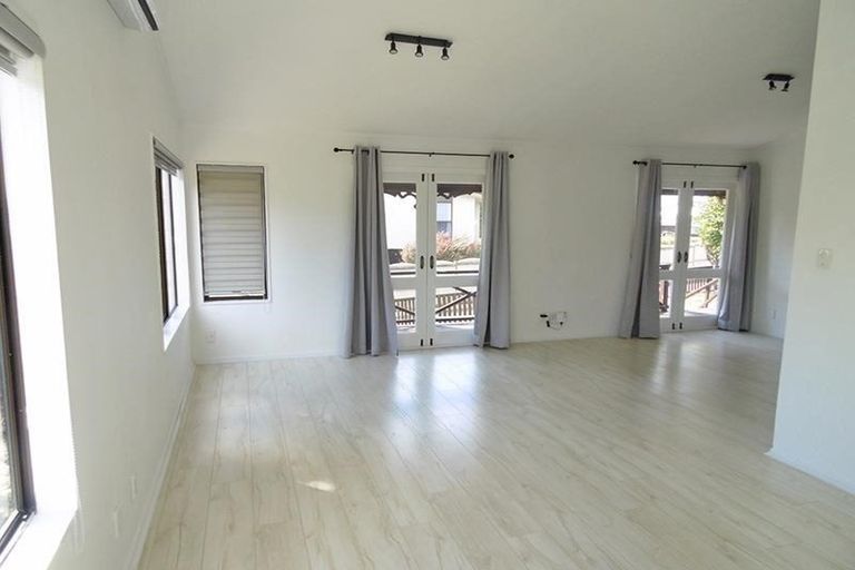 Photo of property in 342a Royal Road, Massey, Auckland, 0614