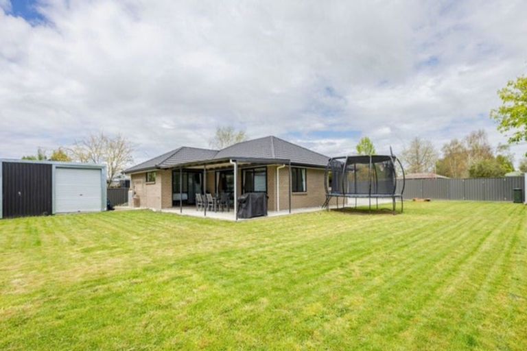 Photo of property in 2 Bibby Street, Waipawa, 4210