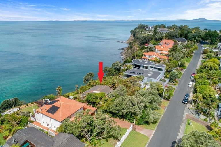 Photo of property in 12 Cliff Road, Torbay, Auckland, 0630