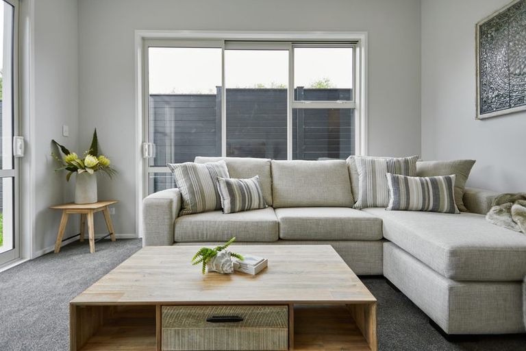 Photo of property in 46 Karepiro Drive, Stanmore Bay, Whangaparaoa, 0932