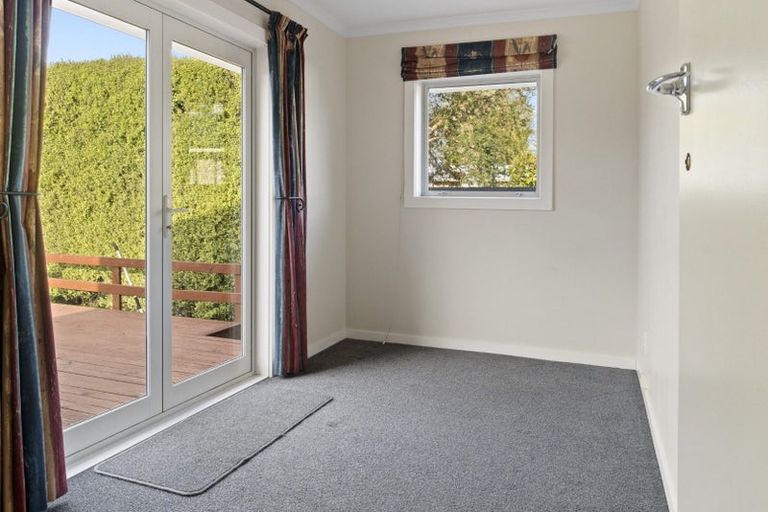 Photo of property in 43 Daniels Road, Redwood, Christchurch, 8051