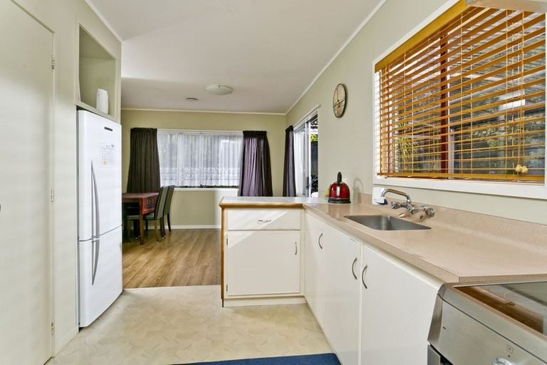 Photo of property in 2 Bryers Place, Bayview, Auckland, 0629